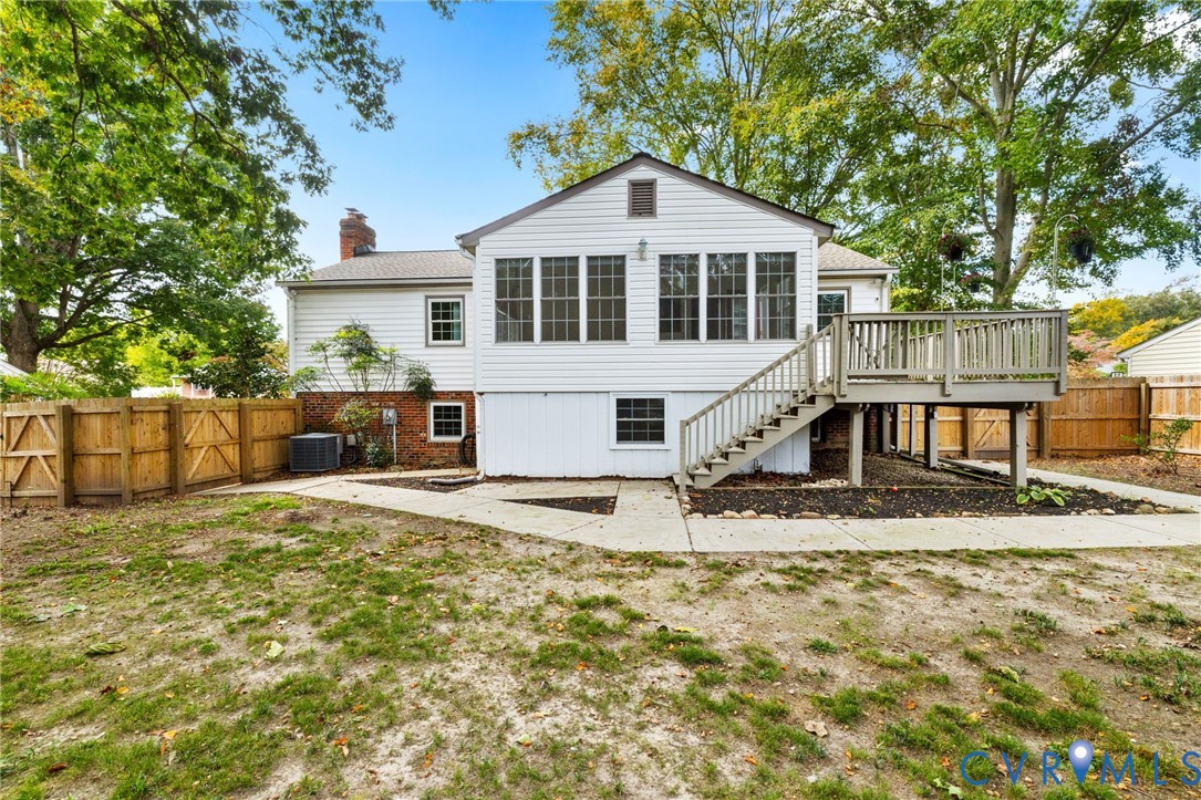10062 Rinker Drive Mechanicsville, VA 23116 - Photo 34 of 34 a front view of a house with a yard