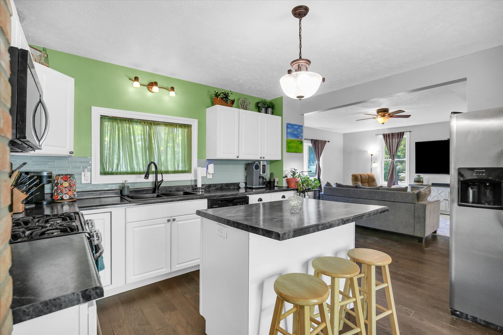 641 East Center Street Paxton, IL 60957 - Photo 12 of 37