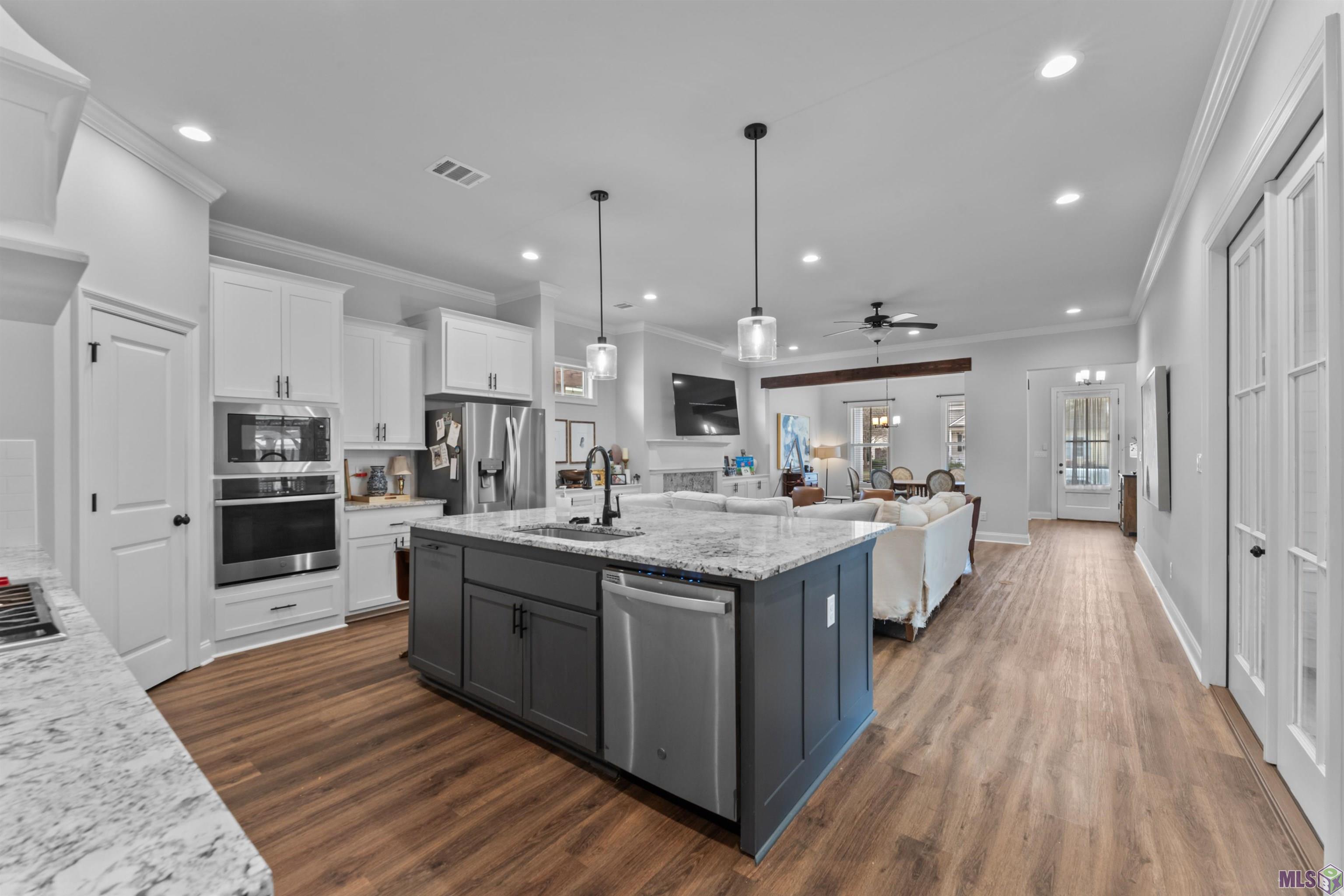 1248 Americana Boulevard Zachary, LA 70791 - Photo 14 of 38