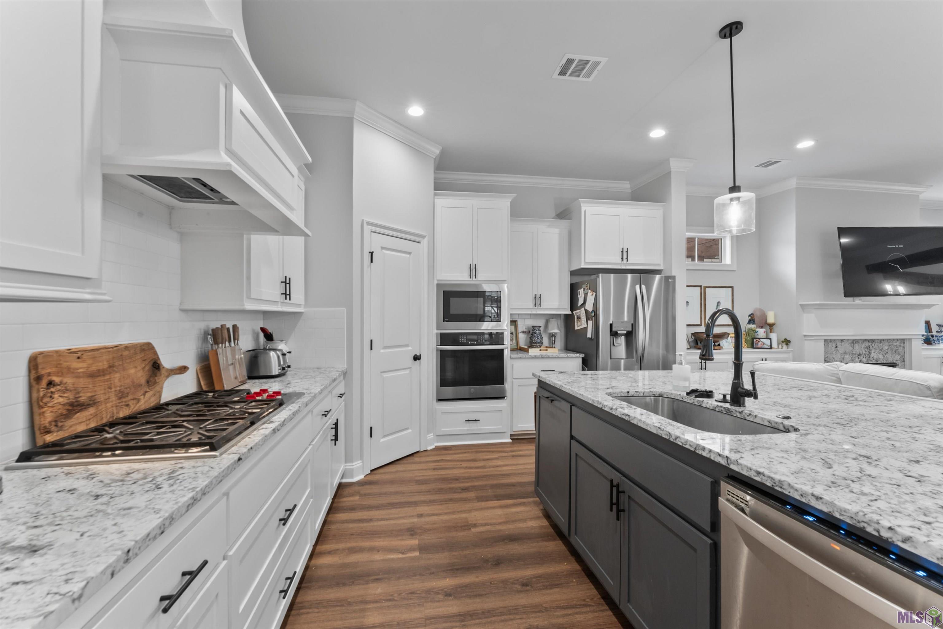 1248 Americana Boulevard Zachary, LA 70791 - Photo 15 of 38