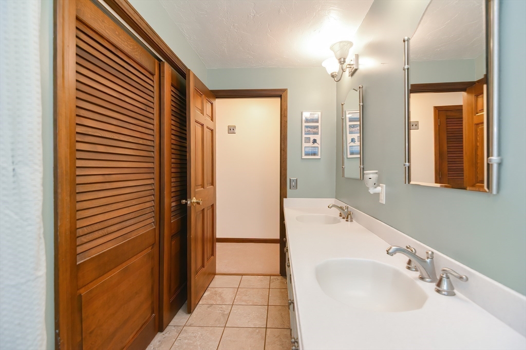 41 West Brookfield Road North Brookfield, MA 01535 - Photo 21 of 41 Gallery Image 21