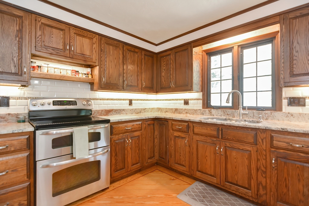 41 West Brookfield Road North Brookfield, MA 01535 - Photo 4 of 41 Gallery Image 4