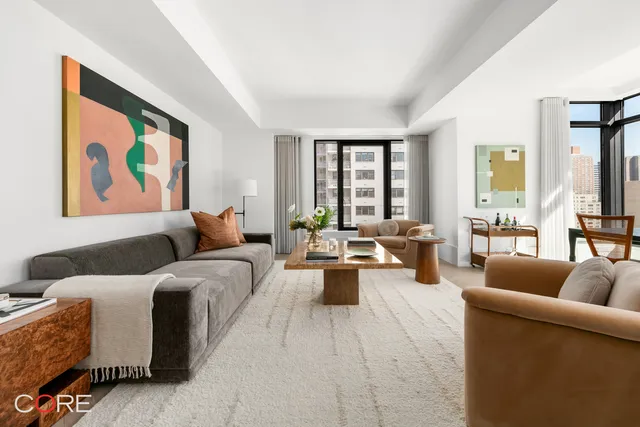 $3,600,000 | 310 East 86th Street, Unit 19A | Upper East Side