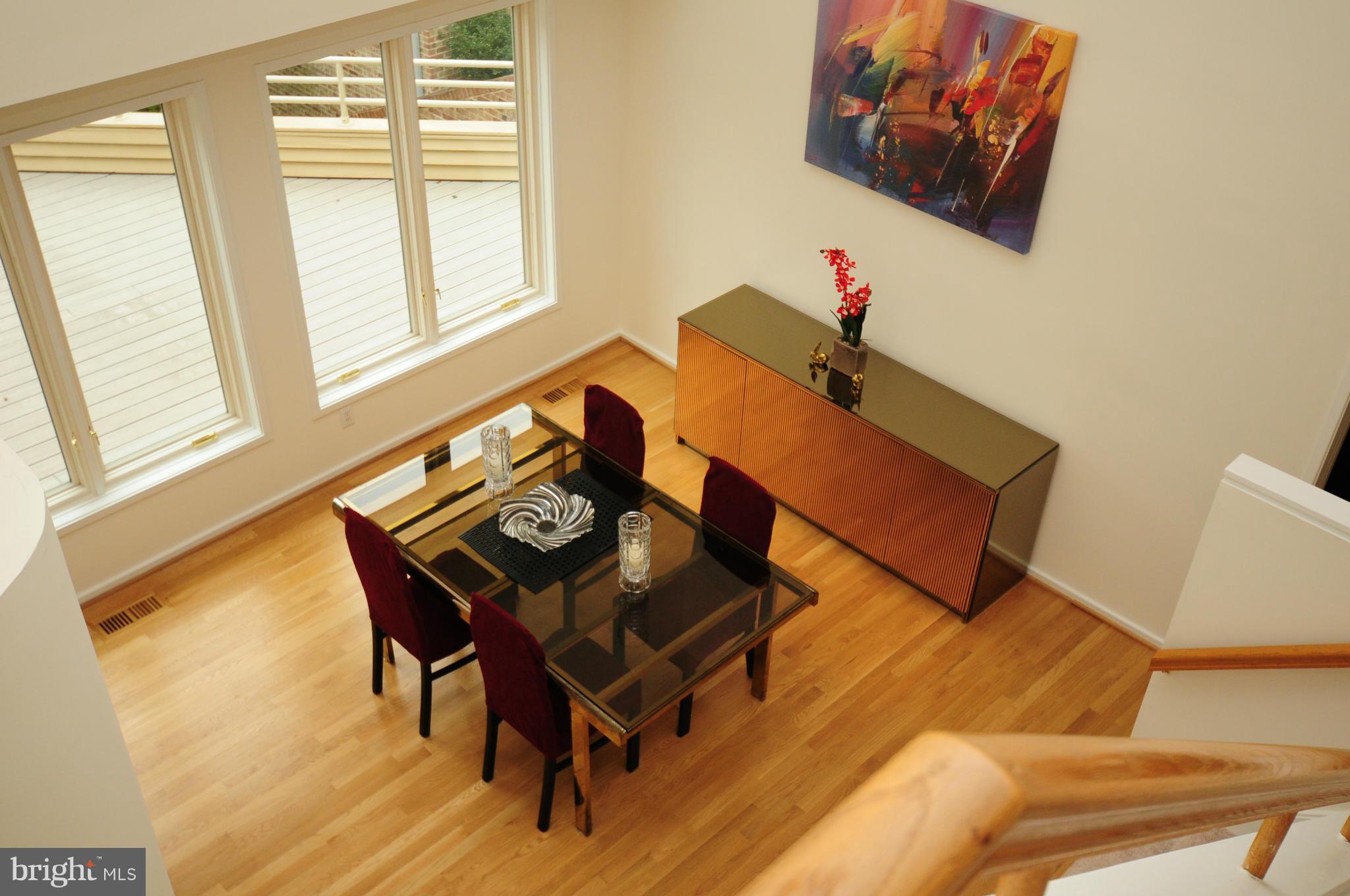 2026 Beacon Place Reston, VA 20191 - Photo 3 of 30 Dining Room