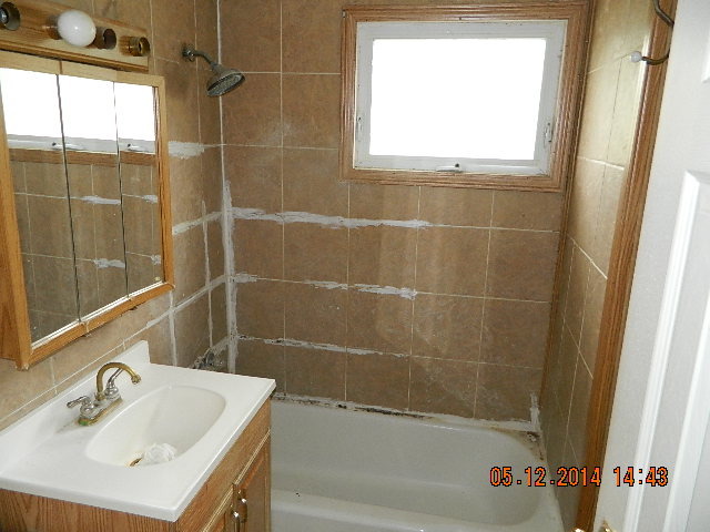 103 Siesta Road Carpentersville, IL 60110 - Photo 5 of 9