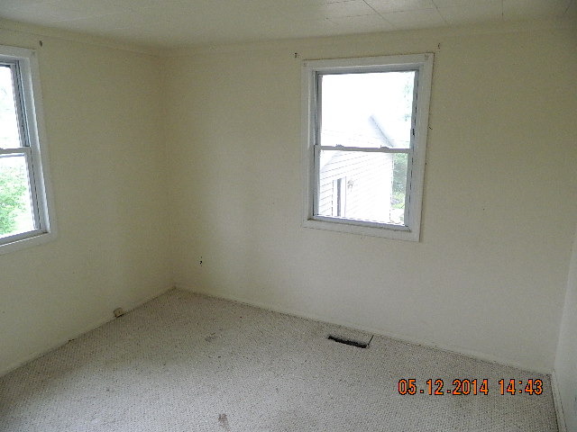 103 Siesta Road Carpentersville, IL 60110 - Photo 8 of 9
