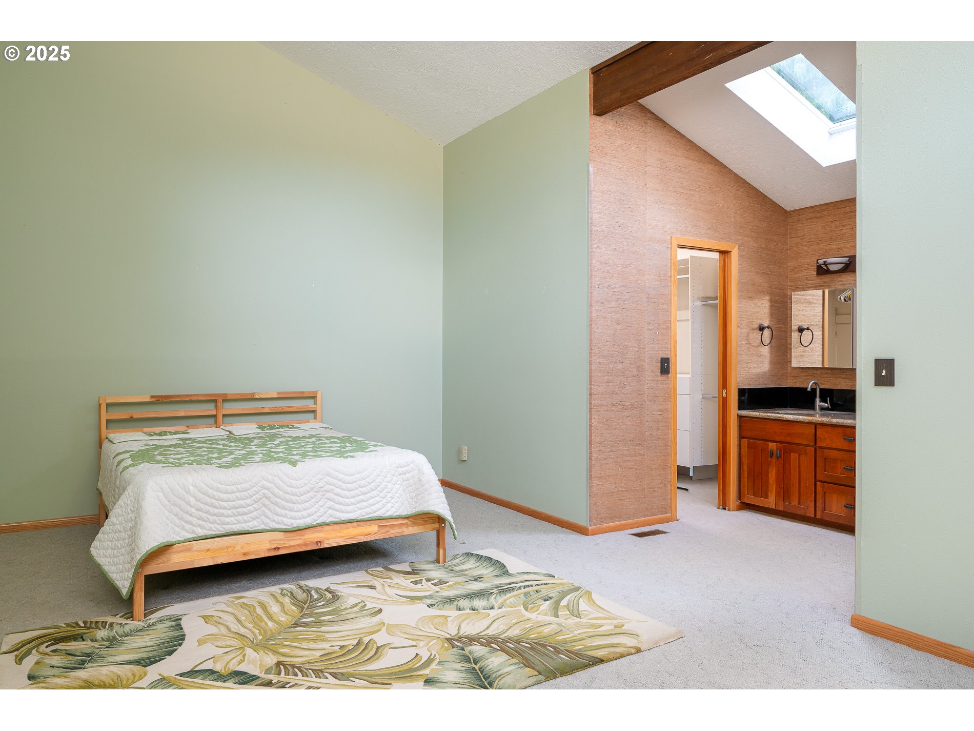 33495 Southwest Laurel Road Hillsboro, OR 97123 - Photo 17 of 48 Primary Bedroom