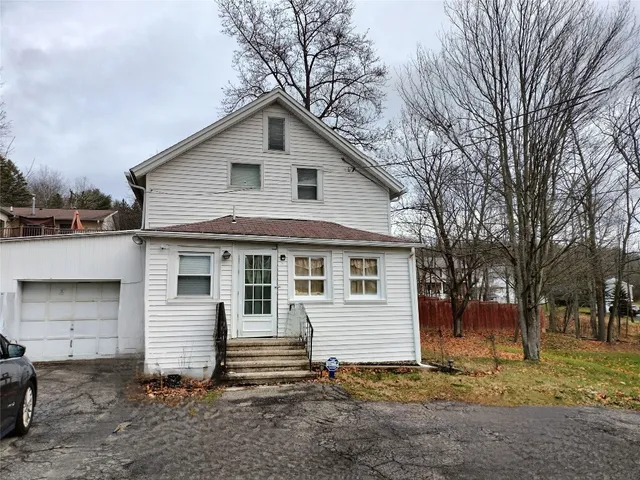 $1,500 | 31 Indiana Street, Binghamton, NY 13903