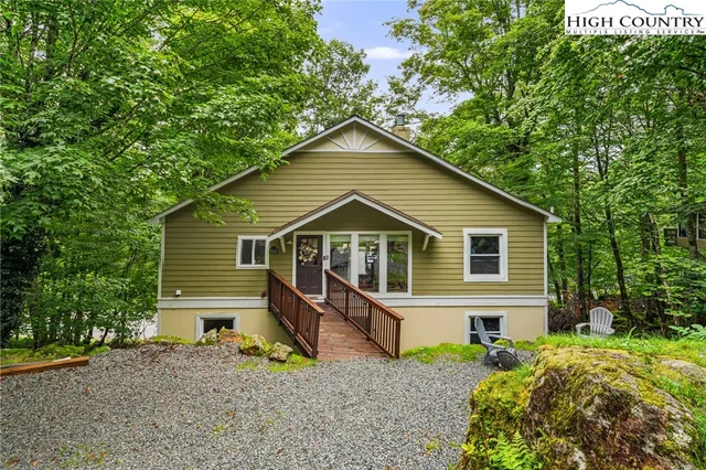 $654,000 | 103 Maple Lane, Beech Mountain, NC 28604