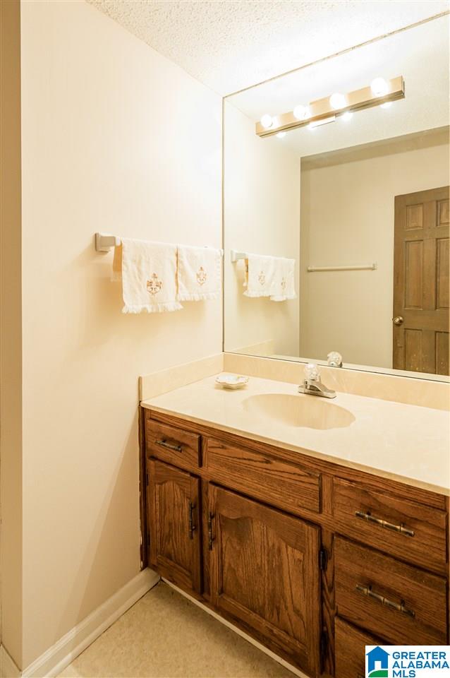 2125 Partridge Berry Road Birmingham, AL 35244 - Photo 37 of 39