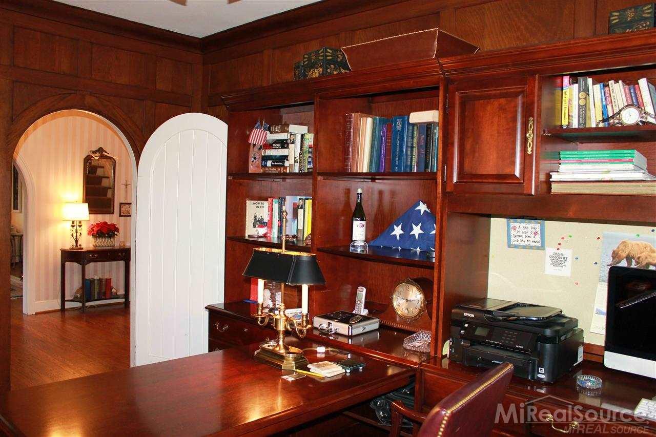 1021 Yorkshire Road Grosse Pointe Park, MI 48230 - Photo 17 of 54