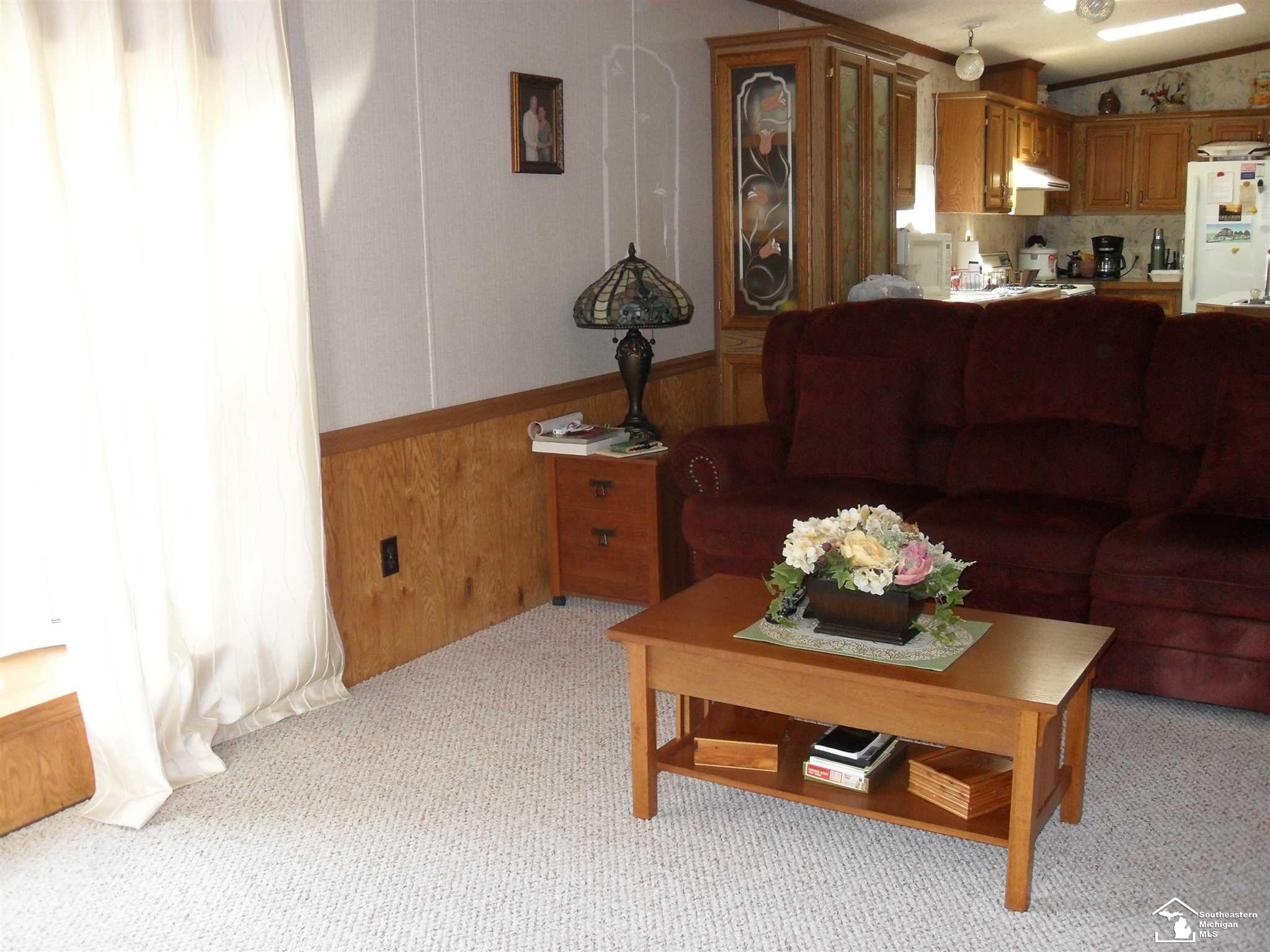 300 Highlands Temperance, MI 48182 - Photo 5 of 21