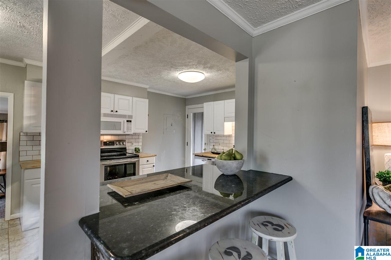 3309 Ridgely Circle Birmingham, AL 35243 - Photo 7 of 32