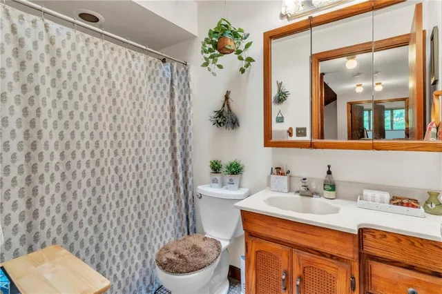 $1,650,000 | 530 Perry Highway, Harmony, PA 16037