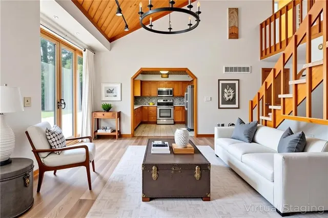 $1,650,000 | 530 Perry Highway, Harmony, PA 16037