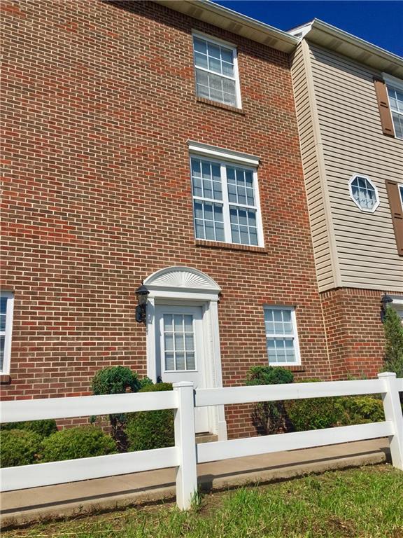 568 Reed Court Jeannette, PA 15644 - Photo 1 of 16 Gallery Image 1