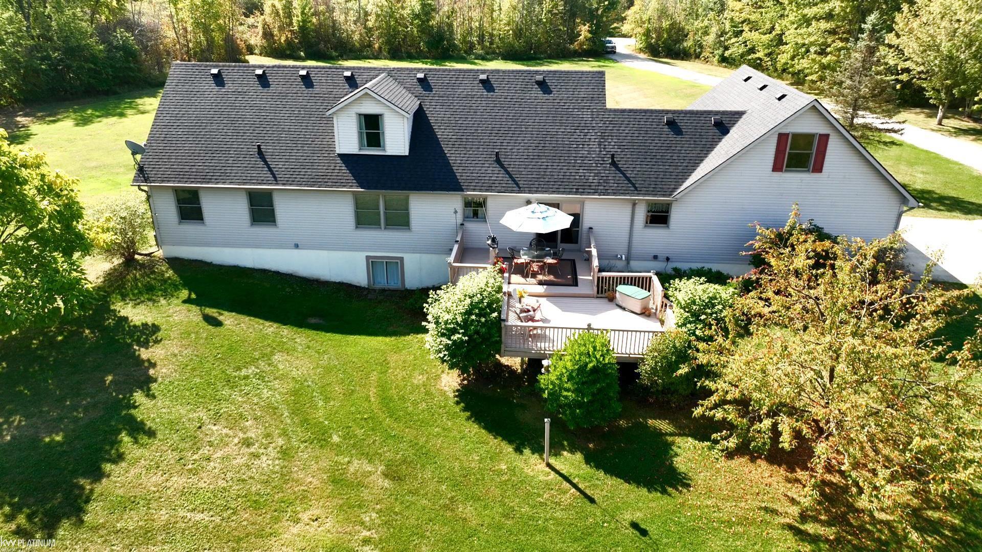 7922 Springborn Road Casco, MI 48064 - Photo 8 of 70