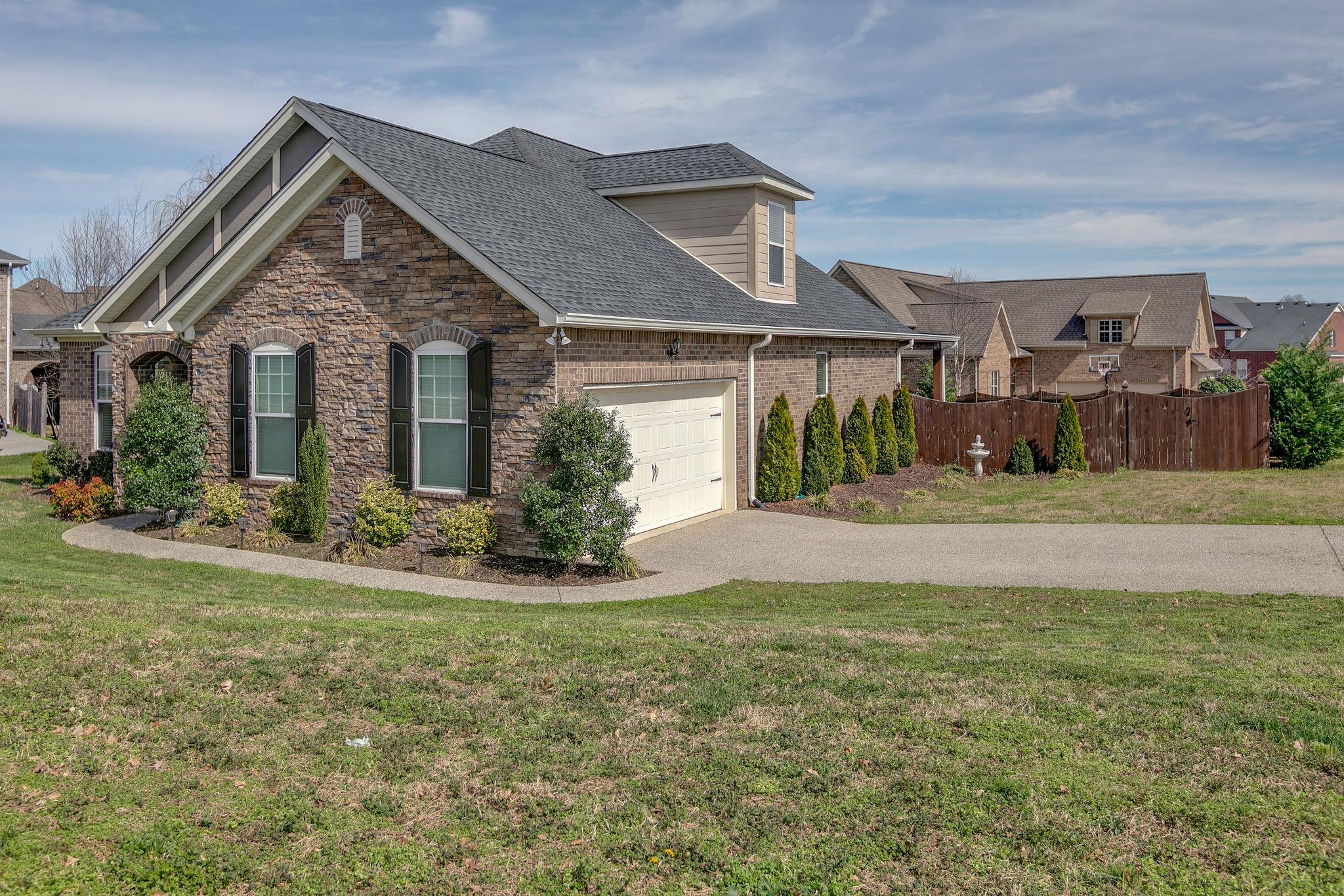 4020 Pendleton Drive Spring Hill, TN 37174 - Photo 3 of 28 Side-Facing 2-Car Garage.