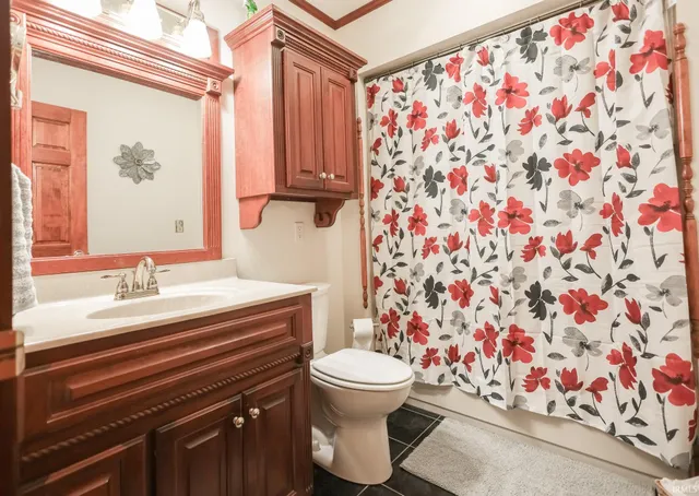 $2,190,000 | 157 The Woods, Bedford, IN 47421