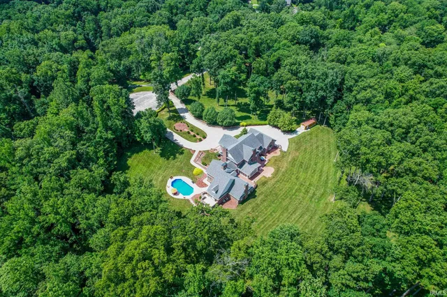$2,190,000 | 157 The Woods, Bedford, IN 47421