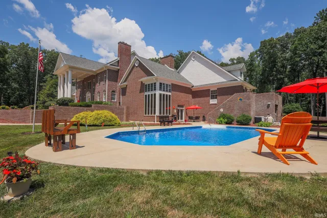 $2,190,000 | 157 The Woods, Bedford, IN 47421
