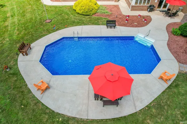 $2,190,000 | 157 The Woods, Bedford, IN 47421