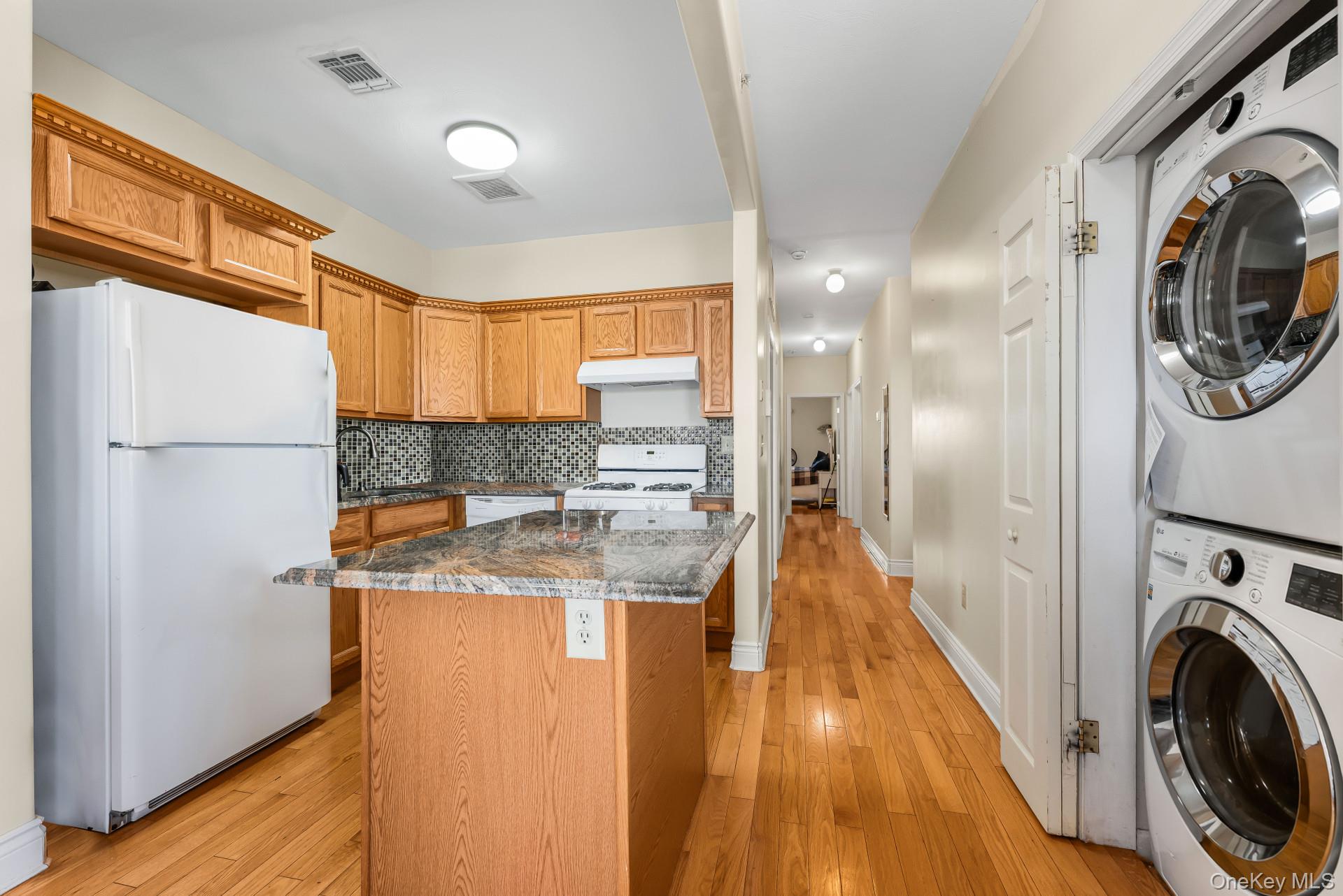 7110 Beach Front Road Queens, NY 11692 - Photo 15 of 30 Gallery Image 15