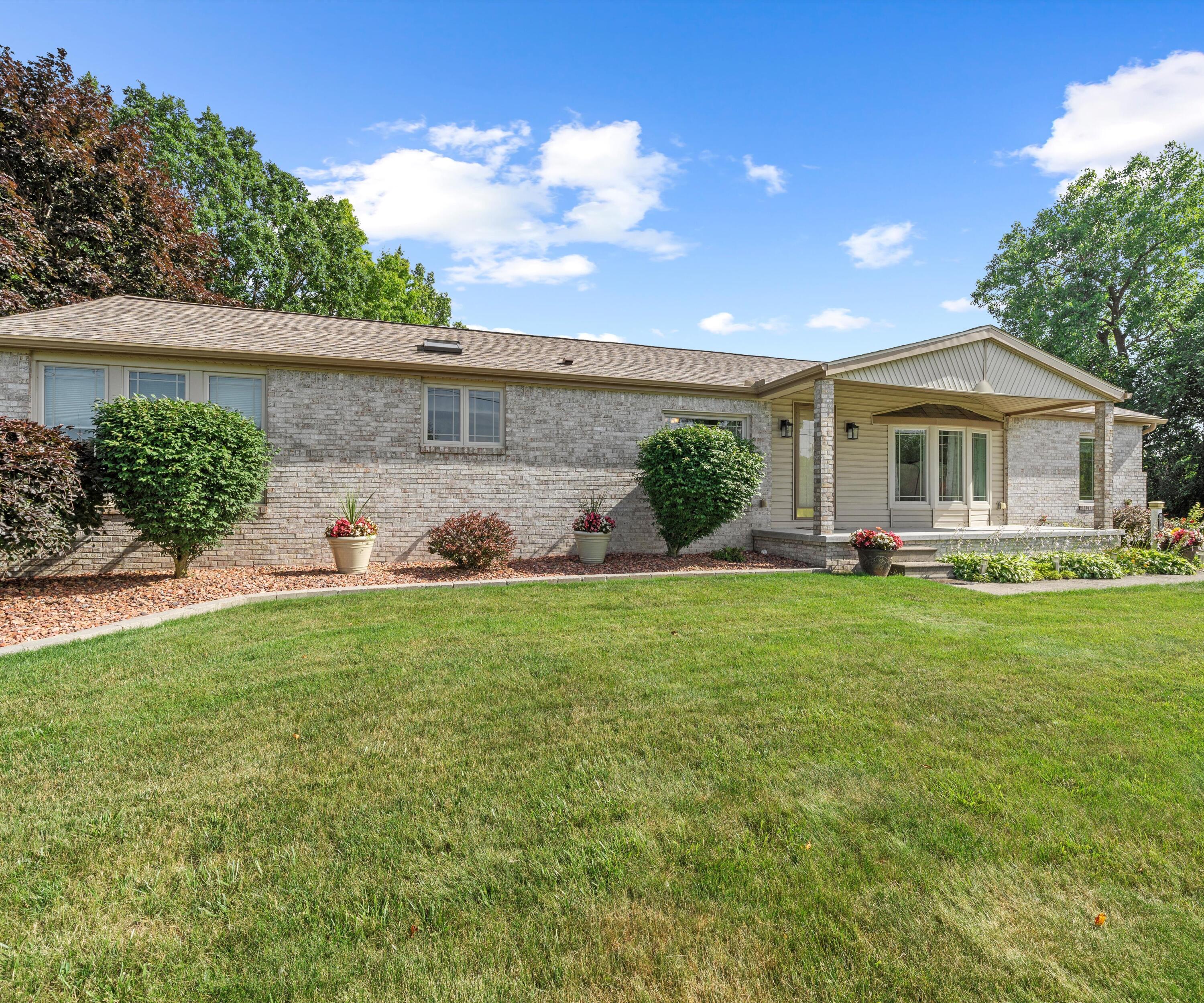 45043 Van Born Road Belleville, MI 48111 - Photo 14 of 83 14-DSC08502