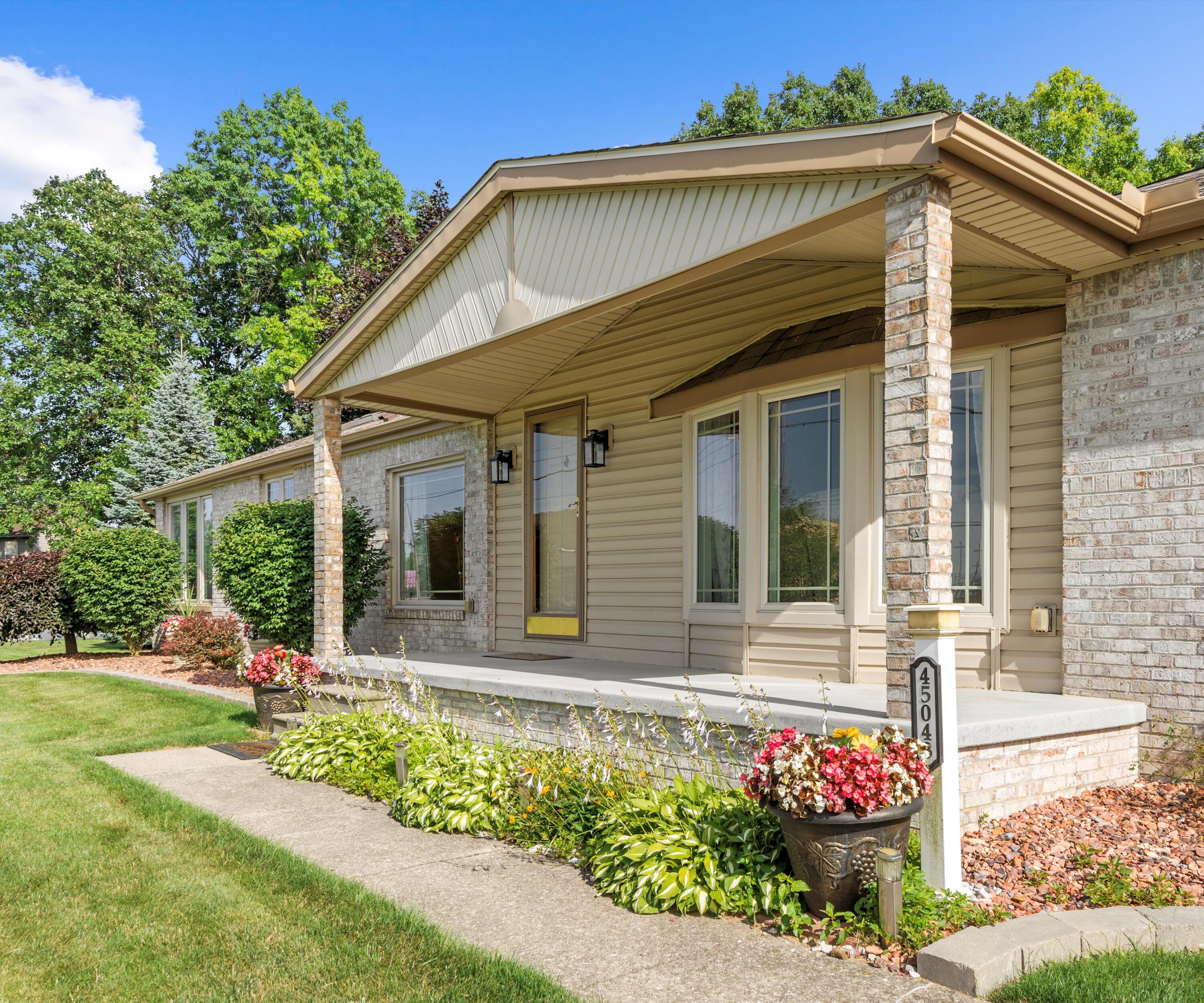 45043 Van Born Road Belleville, MI 48111 - Photo 15 of 83 15-DSC08541