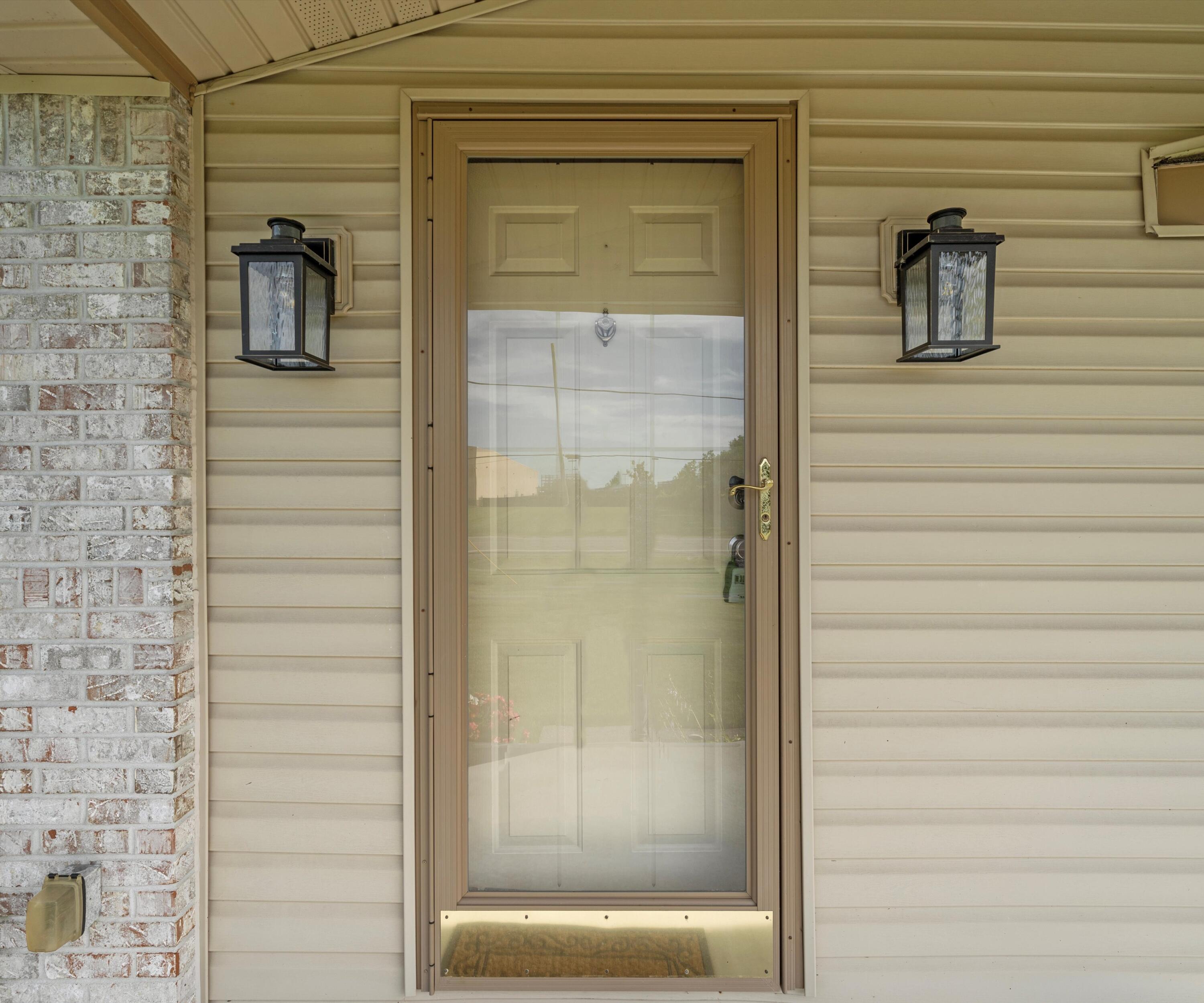 45043 Van Born Road Belleville, MI 48111 - Photo 16 of 83 16-DSC08553
