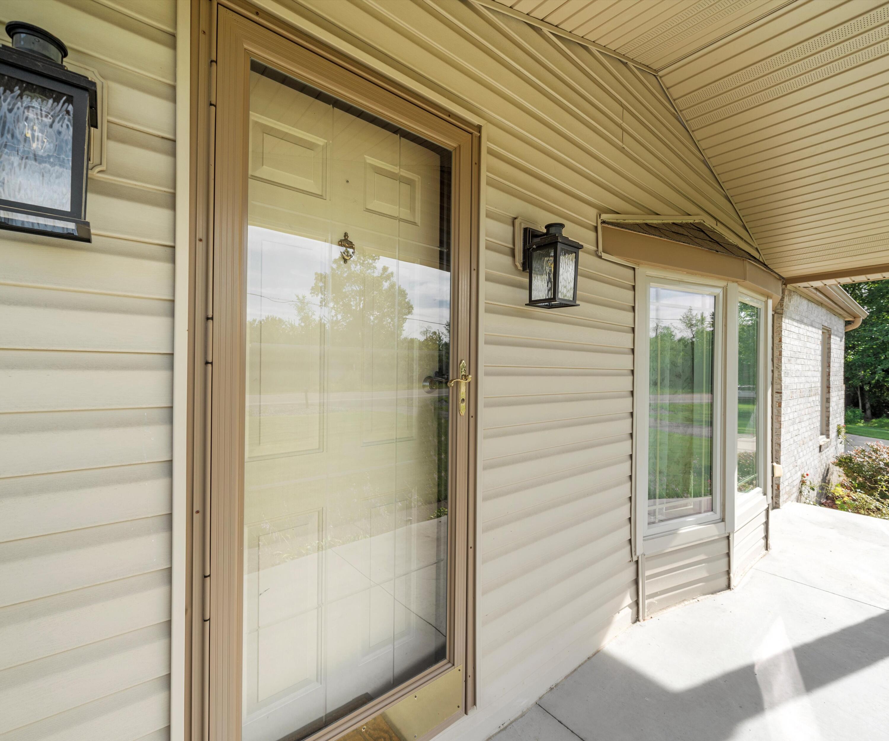 45043 Van Born Road Belleville, MI 48111 - Photo 17 of 83 17-DSC08556