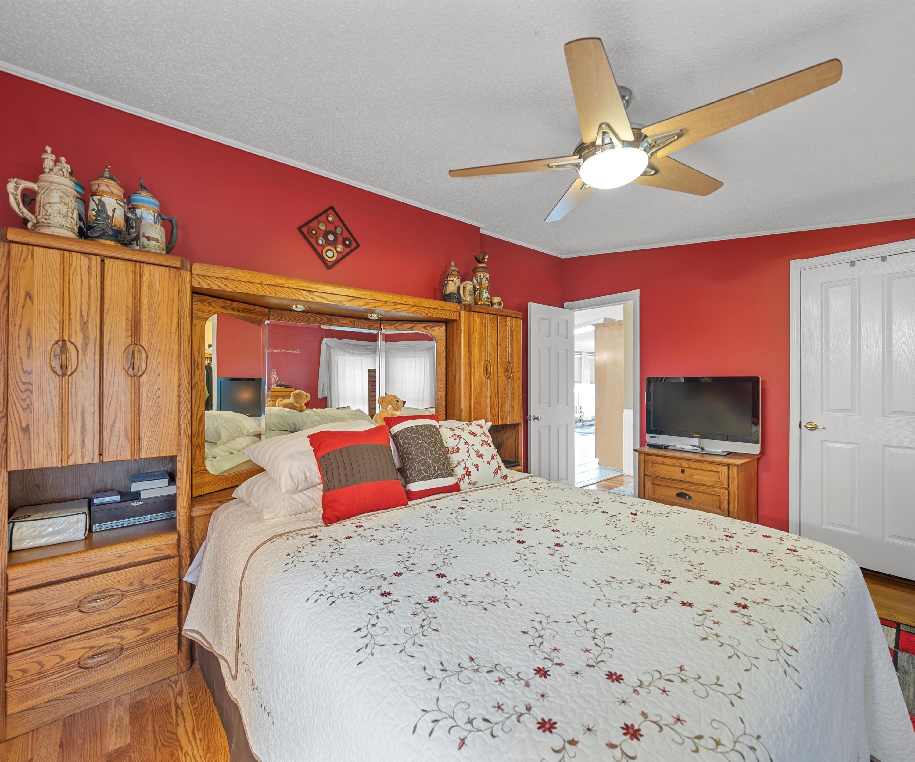 45043 Van Born Road Belleville, MI 48111 - Photo 38 of 83 51-DSC08375