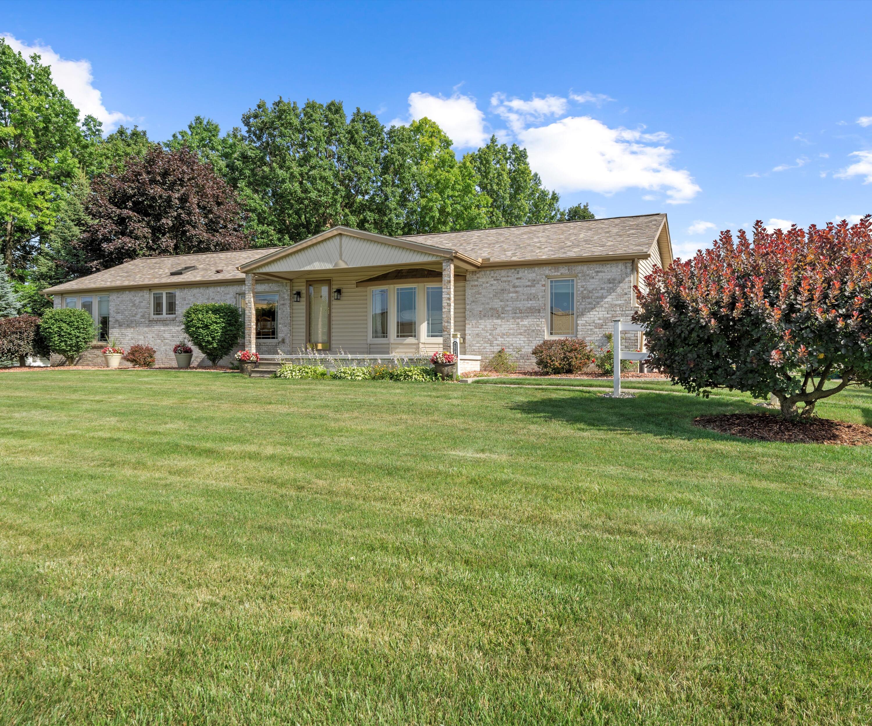 45043 Van Born Road Belleville, MI 48111 - Photo 5 of 83 10-DSC08496