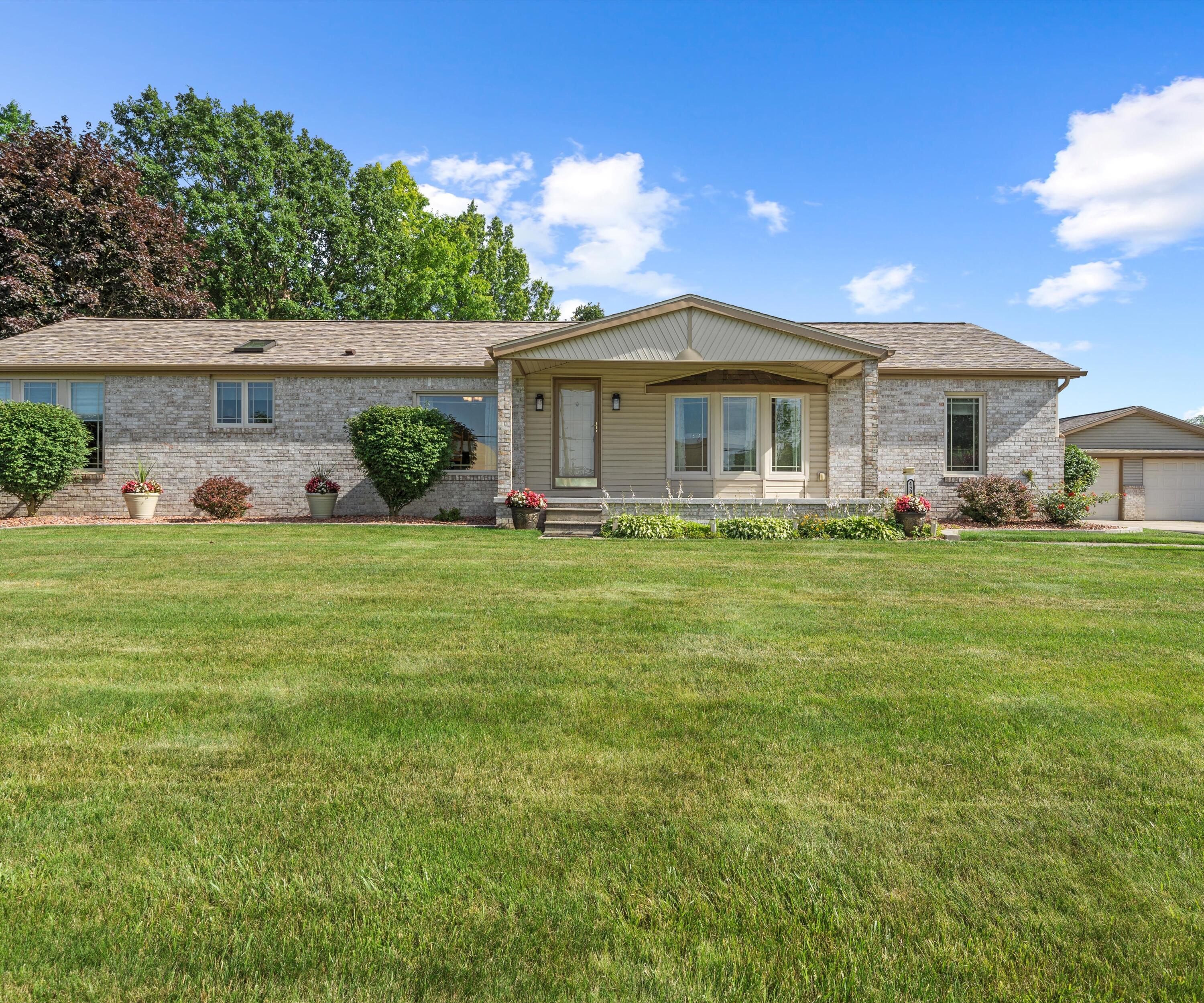 45043 Van Born Road Belleville, MI 48111 - Photo 6 of 83 11-DSC08499