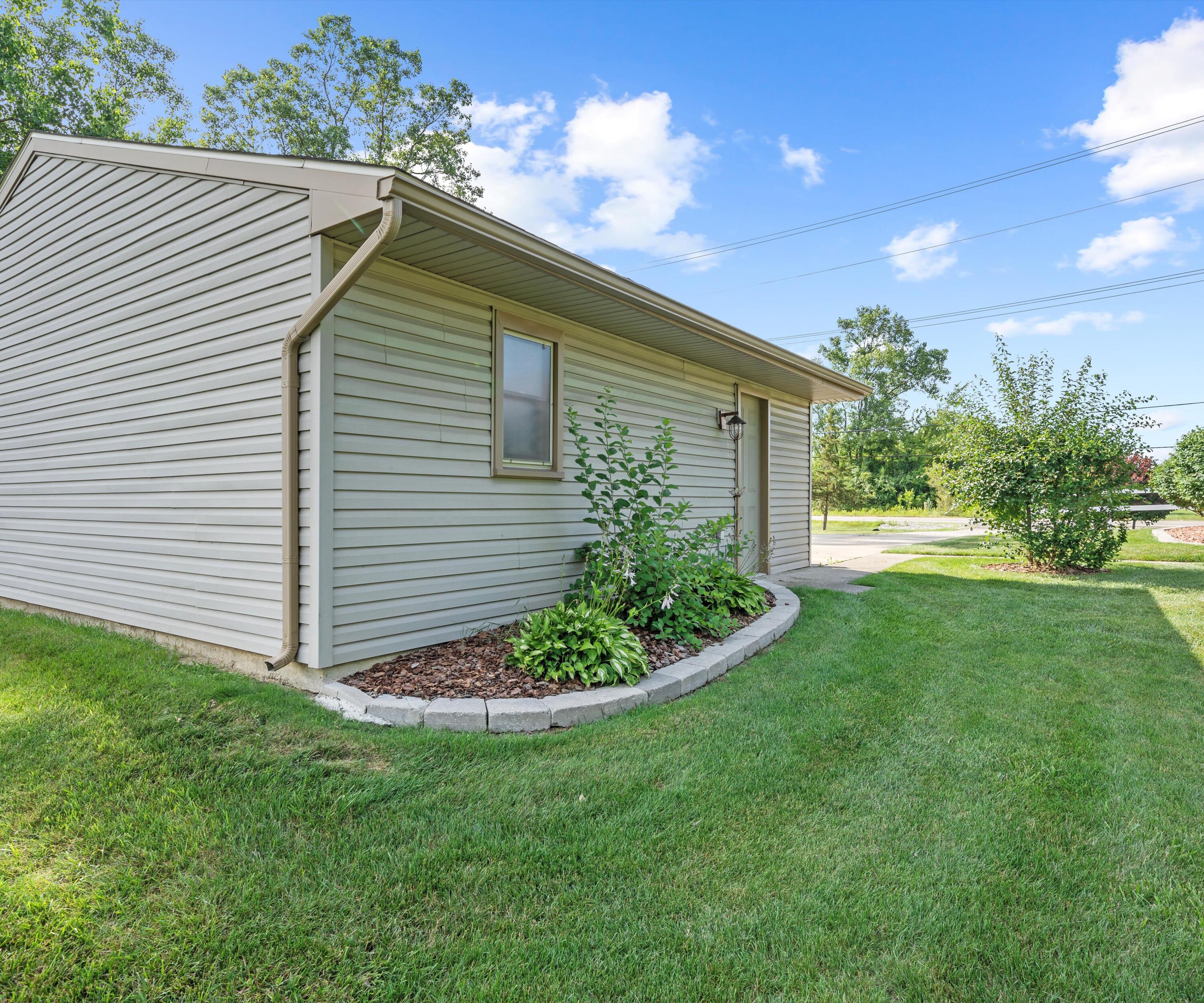 45043 Van Born Road Belleville, MI 48111 - Photo 78 of 83 76-DSC08520
