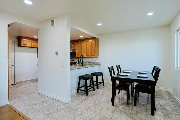 $729,000 | 4828 West 5th Street, Unit E, Santa Ana, CA 92703