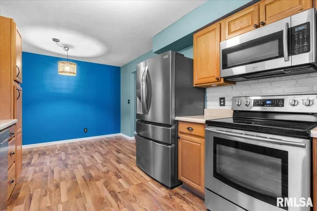 $194,900 | 259 North Columbia Avenue, Springfield, IL 62702