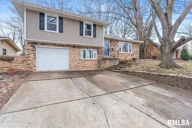 $194,900 | 259 North Columbia Avenue, Springfield, IL 62702