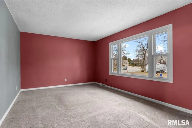 $194,900 | 259 North Columbia Avenue, Springfield, IL 62702