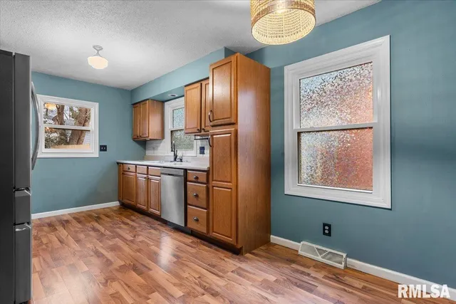 $194,900 | 259 North Columbia Avenue, Springfield, IL 62702