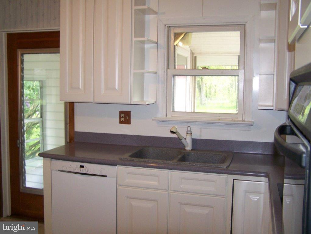 418 Ridge Road Sellersville, PA 18960 - Photo 16 of 47 Gallery Image 16