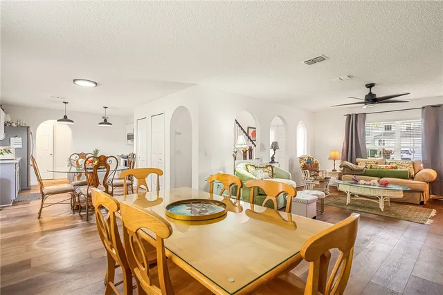 $369,900 | 2523 12th Square Southwest, Vero Beach, FL 32968