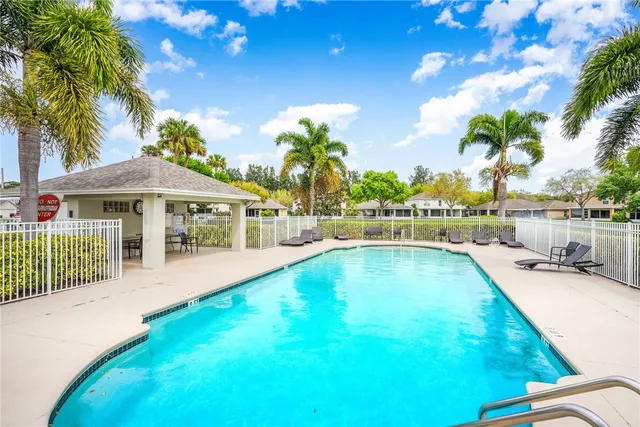 $369,900 | 2523 12th Square Southwest, Vero Beach, FL 32968