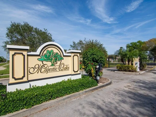 $369,900 | 2523 12th Square Southwest, Vero Beach, FL 32968