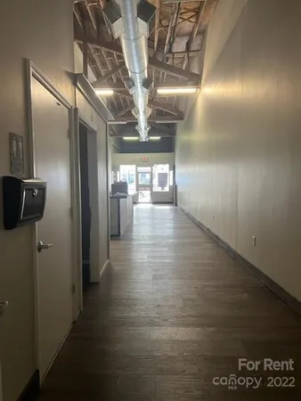 $1,900 | 182 West Main Avenue, Gastonia, NC 28052