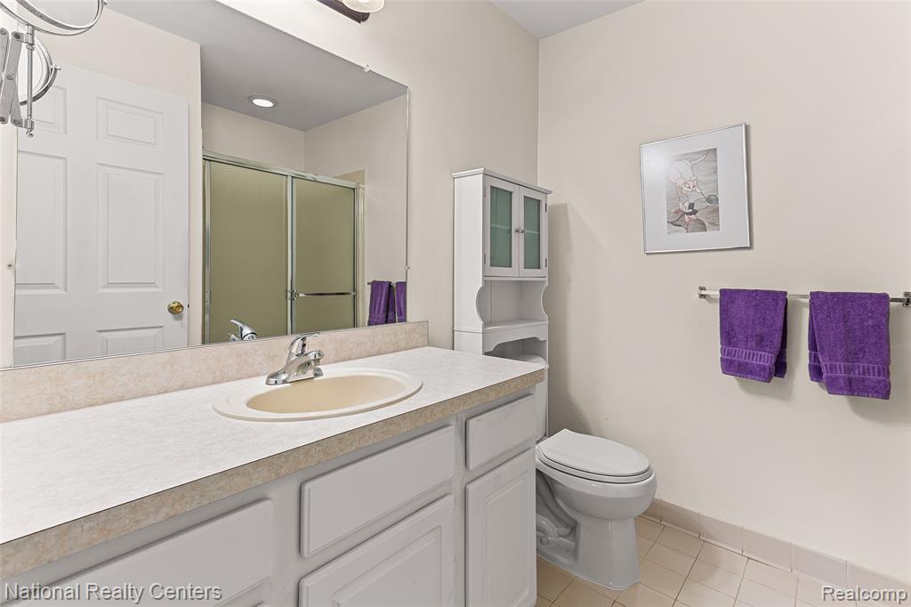 1637 Deepwood Circle Rochester, MI 48307 - Photo 19 of 34