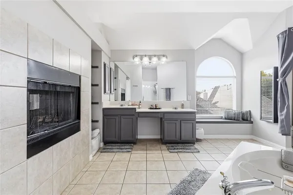 $559,900 | 851 Branch Crossing, Lantana, TX 76226