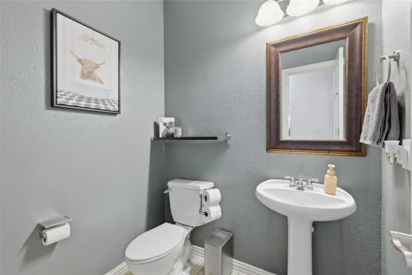 $559,900 | 851 Branch Crossing, Lantana, TX 76226