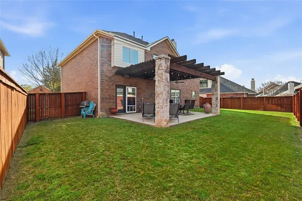 $559,900 | 851 Branch Crossing, Lantana, TX 76226