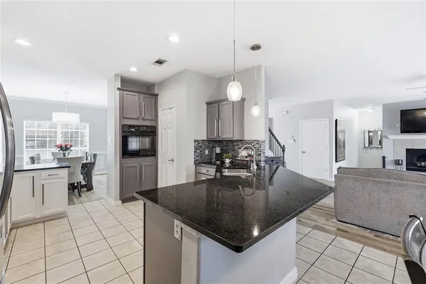 $559,900 | 851 Branch Crossing, Lantana, TX 76226